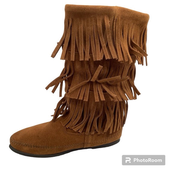 {Minnetonka} Three Fringe Mocassin - Picture 3 of 8